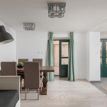 Apartment Coastal Villa Makarska Kültér fotó