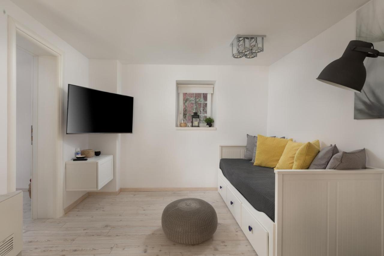 Apartment Coastal Villa Makarska Kültér fotó
