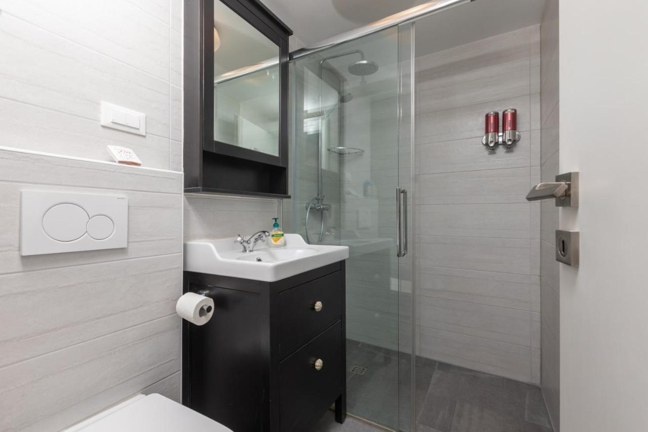 Apartment Coastal Villa Makarska Kültér fotó