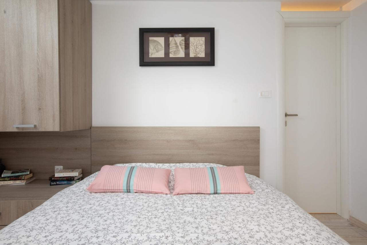 Apartment Coastal Villa Makarska Kültér fotó