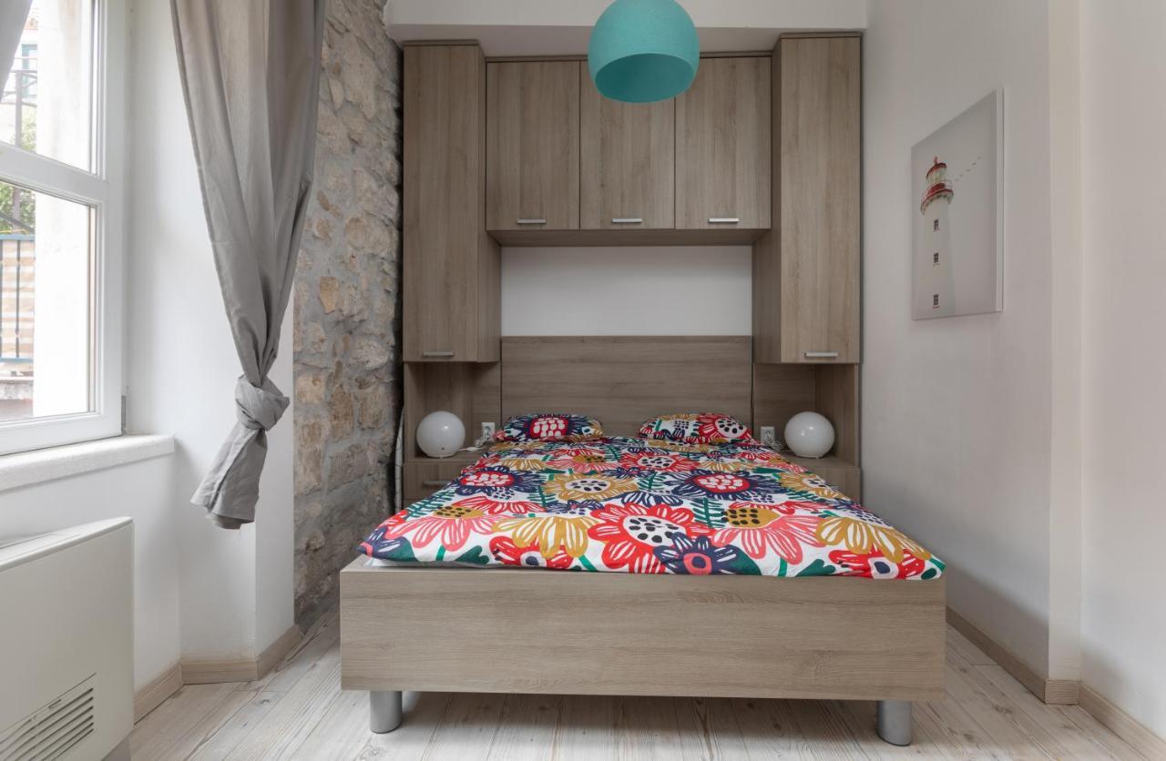 Apartment Coastal Villa Makarska Kültér fotó